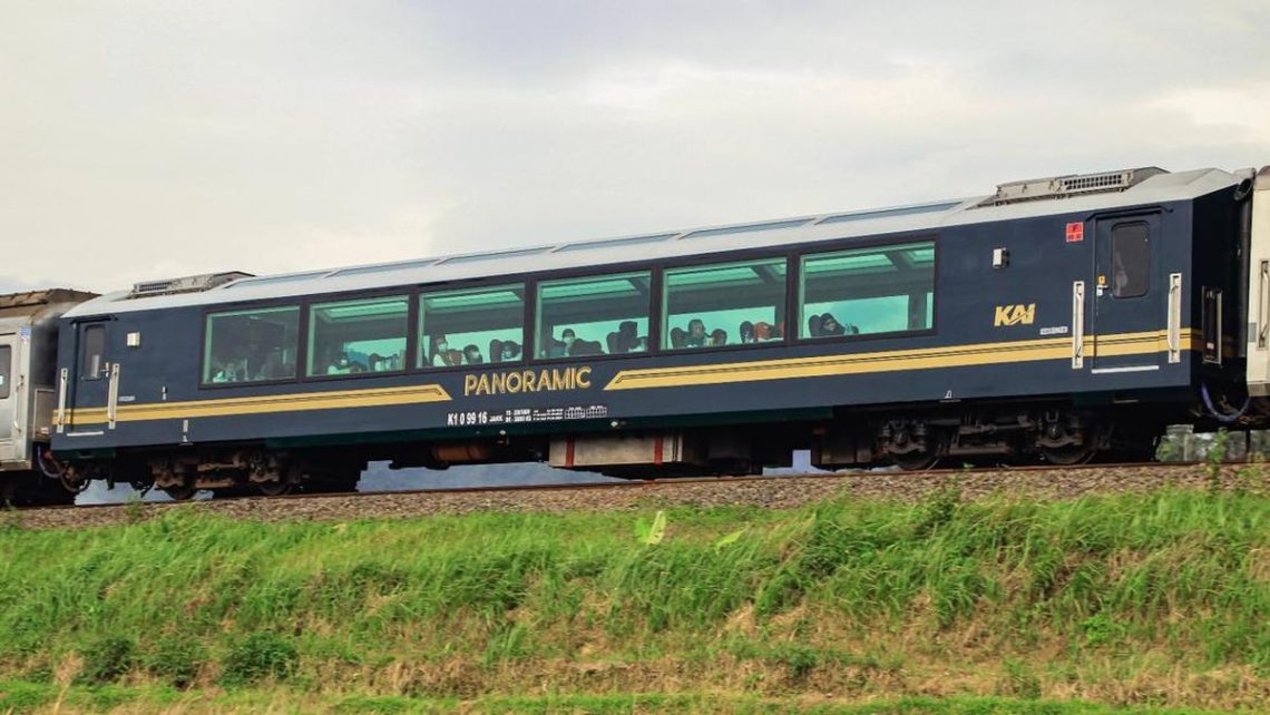 Kereta api panoramic, cocok untuk healing! (Detik)