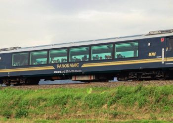 Kereta api panoramic, cocok untuk healing! (Detik)
