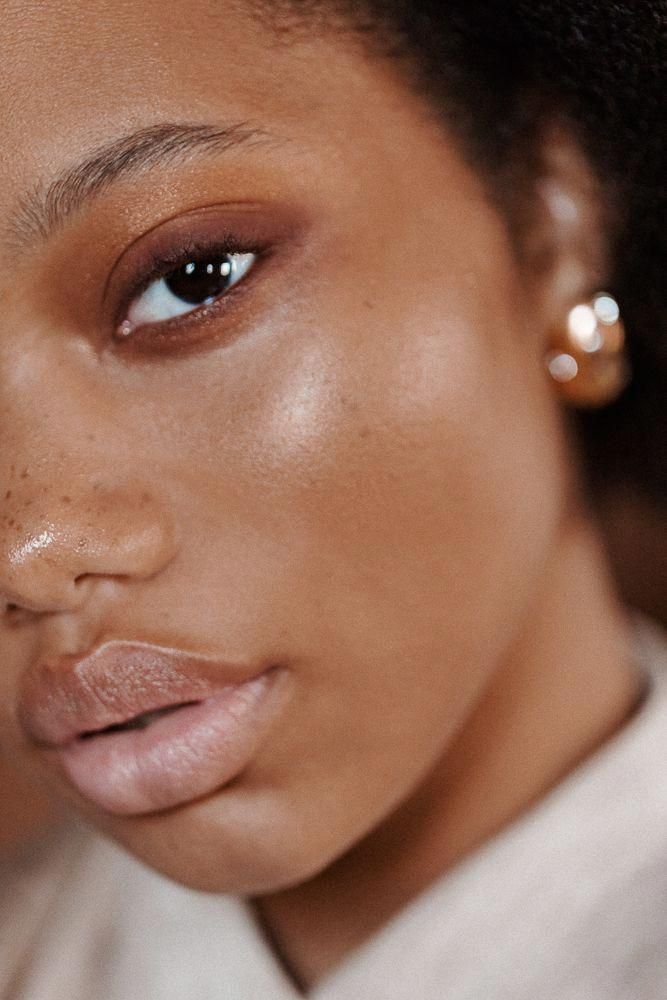 Makeup minimal skin maximalist eyes Makeup minimal skin maximalist eyes