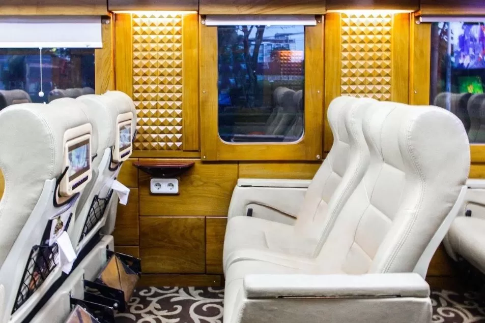 Terdapat dua kelas gerbong, namun sama sama nyaman (Traveloka)