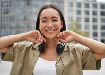 Telinga sehat, hati gembira (Envato)