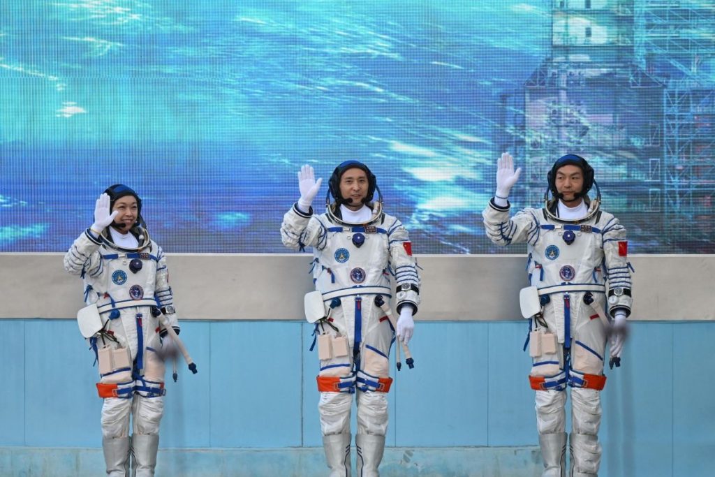 Astronaut Shenzhou-23 Kirim Salam Festival Pertengahan Musim Gugur dari Luar Angkasa