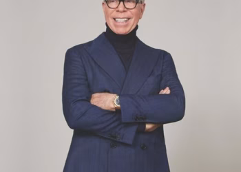 Era Baru Industri Mode Tommy Hilfiger Usung Konsep Fashiontainment Demi