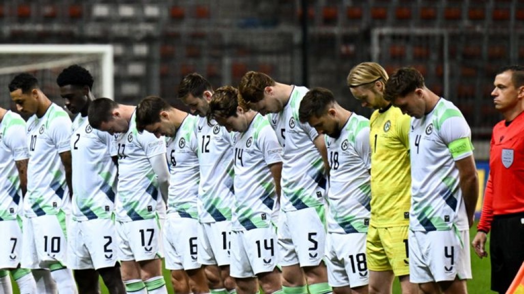 Laga Sepak Bola Irlandia Vs Israel Diwarnai Aksi Tolak Jabat
