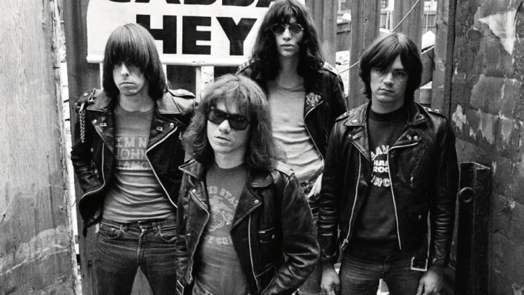 Lahirnya Cetak Biru Punk Melalui Album Perdana Ramones Yang Mengguncang