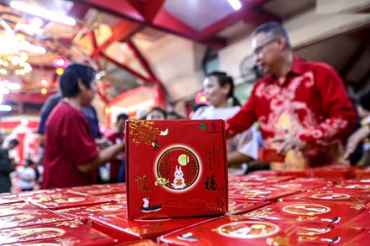 Masyarakat Tangerang Tumpah Ruah Rayakan Kemeriahan Festival Kue Bulan