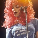 Menelusuri Jejak Nina Hagen dan Abadi Malam dalam Kawin Silang Opera dengan Punk