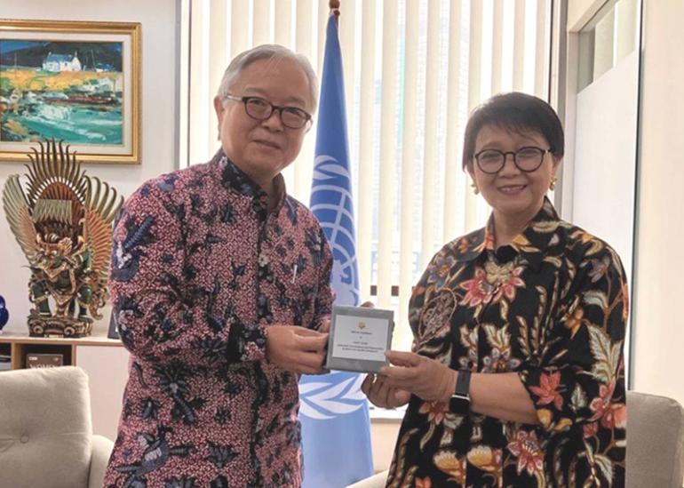 Menlu Retno Marsudi Bahas Strategi Dan Isu Air Global Bersama