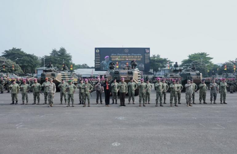 Perkuat Alutsista Korps Marinir Tni Al Resmi Didukung 105 Ranpur