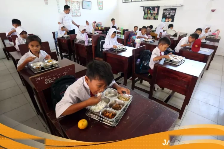 Program Makan Siang Gratis Diuji Ekonom Ketahanan Anggaran Indonesia Dipertanyakan