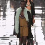 Ratusan Aktivis Tuntut Penghapusan Bulu Hewan di Milan Fashion Week
