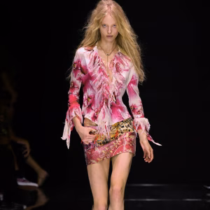 Roberto Cavalli jadikan motif cetak sebagai manifesto kebebasan berbusana