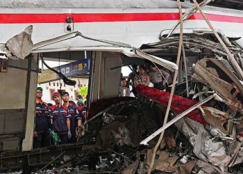 Tabrakan Kereta Di Bekasi Timur Masinis Ka Argo Bromo Anggrek