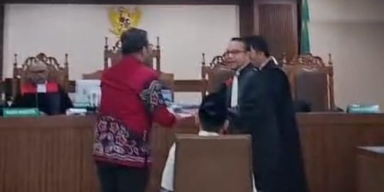 40 Tokoh Nasional Resmi Ajukan Amicus Curiae Bela Mantan Ketua