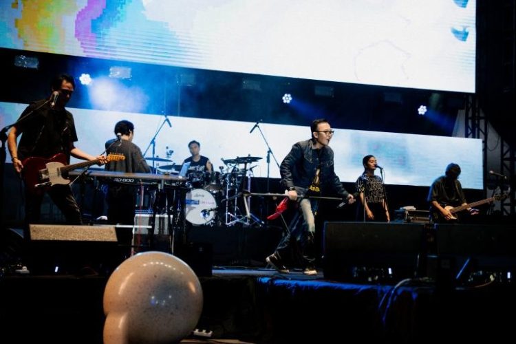Aksi Memukau Yoiqball Dan Ari Lasso Hipnotis 50 Ribu Penonton