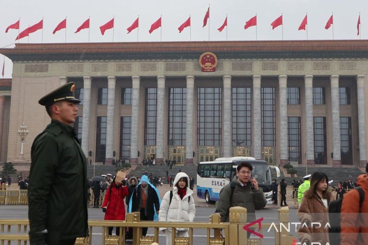 China Beri Penghargaan Persahabatan Kepada 50 Pakar Asing