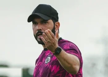 Debut Kontra Dewa United Caretaker Arema Fc Andre Caldas Garansi
