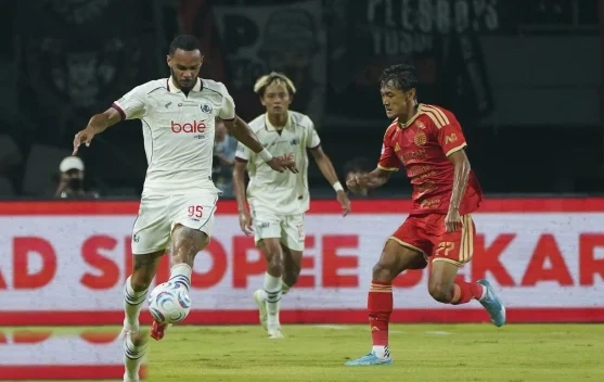 Dihantam Persija 5-1 di Bekasi, Arema FC Babak Belur di Luar Kandang