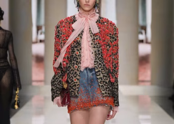 Eksentrisitas Kontemporer Dolcegabbana Meledak Dalam Stravaganza Siciliana