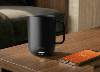 Ember Rilis Cangkir Pintar Pengontrol Suhu Buat Pengalaman Minum Teh