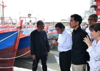 Gibran Janjikan Solusi Cepat Atasi Pendangkalan Alur Pelayaran Keluhan Nelayan