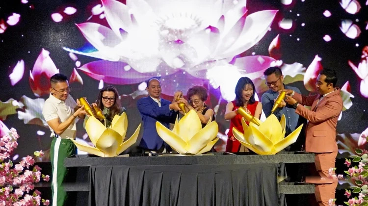 Grand Mercure Malang Beri Penghargaan Khusus Untuk Para Pekerja Hotel