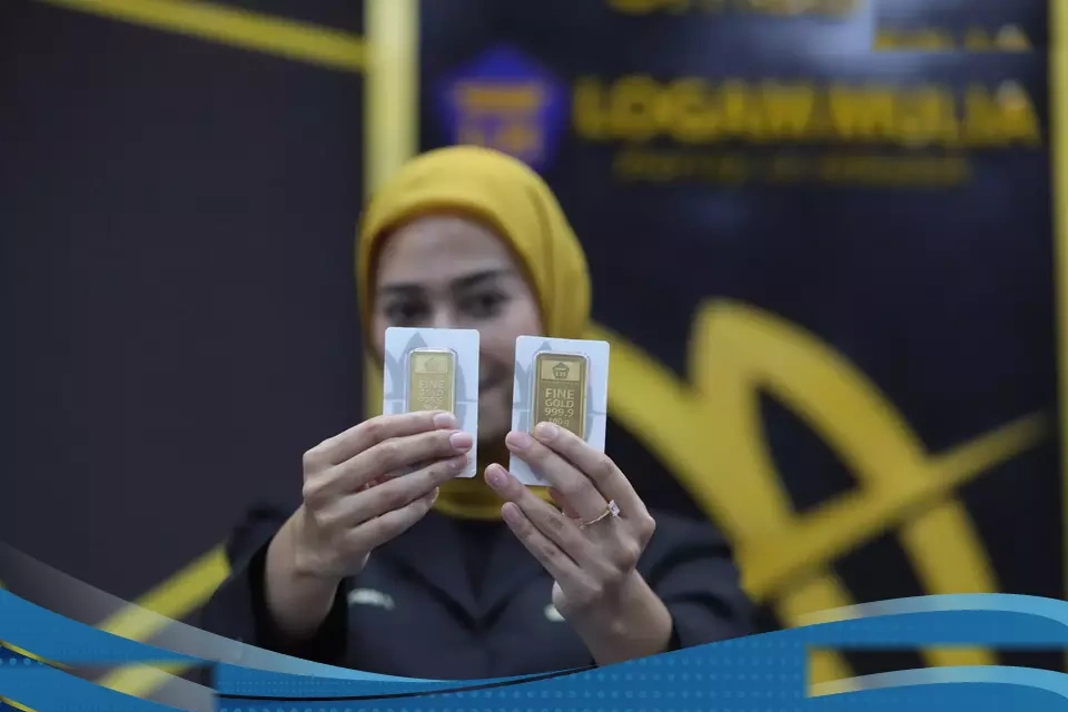 Harga Emas Antam Antm Meroket Rp 18000 Per Gram Jelang
