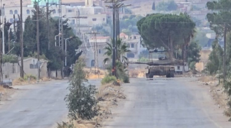 Israel Kerahkan Tank Dan Blokade Jalan Di Suriah Selatan