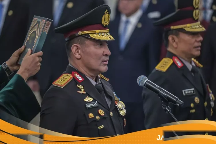 Kilat Karier Suyudi Ditelepon Pagi Hari Resmi Jabat Kapolri Saat
