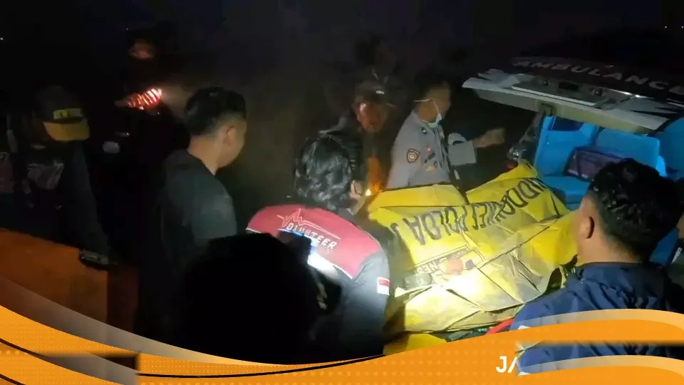 Korban Jiwa Kebakaran Bromo Melonjak Jadi Enam Orang Saat Api