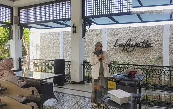 Melek Digital Al Irsyad Malang Latih Ibu Ibu Kelola Usaha Dan Edukasi