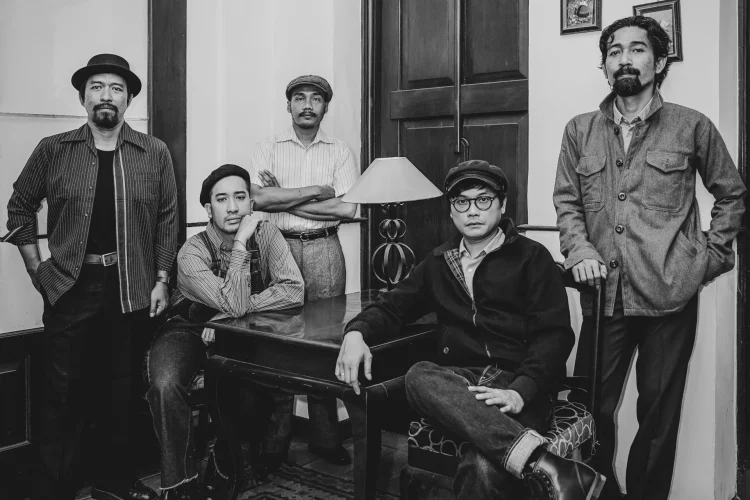 Menelisik Fiksi Dan Narasi Musikal Silampukau Lewat Stambul Arkipelagia