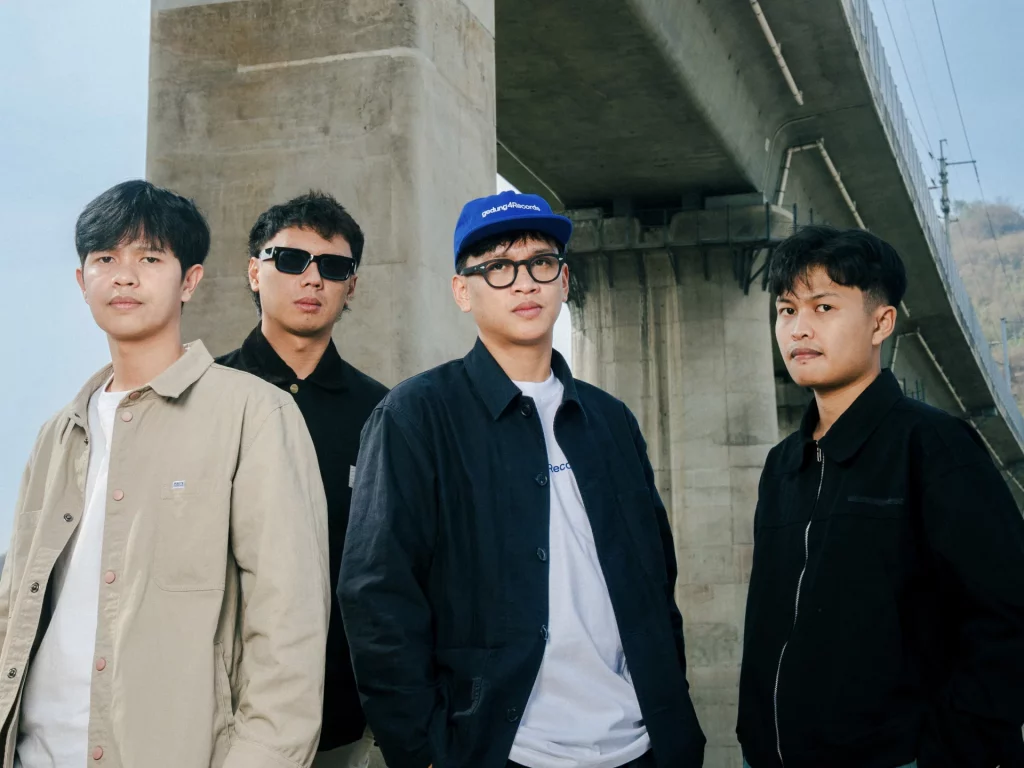 Menuju Album Debut Unit Indie Rock Daily Breeze Gelontorkan Dua Amunisi