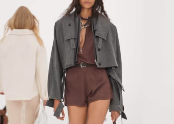 Panas Gelombang Iklim Global Paksa Industri Modis Paris Fashion Week