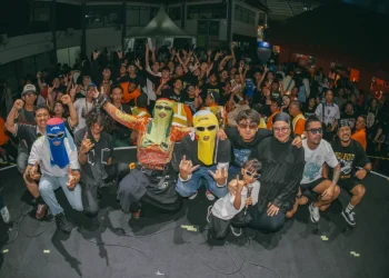 Peleburan Tiga Generasi Penjaga Api Skena Punk Di Synchronize Festival