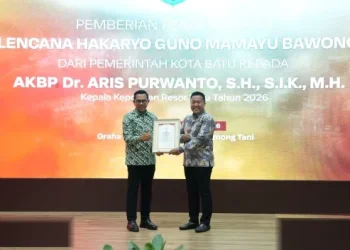 Pengabdian Amankan Kota Wisata Kapolres Batu Akbp Aris Purwanto Diberi