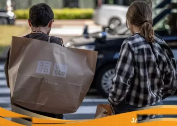 Penjualan Di Asia Tenggara Dan Barat Melonjak Induk Usaha Uniqlo