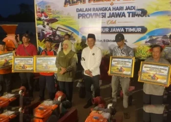 Peringati Hut Ke 81 Jatim Pemprov Gelontorkan Bantuan Alsintan Untuk Petani