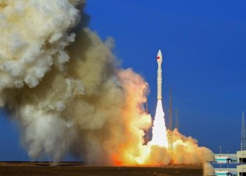 Perusahaan Roket China Siap Uji Coba Pengiriman Farmasi Ke Luar