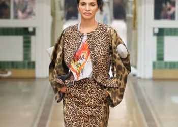 Petinggi Rumah Mode Vivienne Westwood Sebut Industri Fashion Dunia Sedang