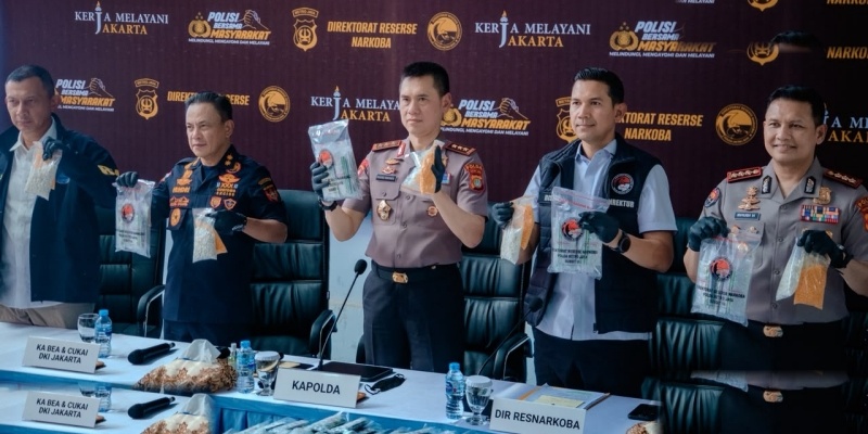 Polda Metro Jaya Gulung Rumah Produksi Obat Keras Ilegal di Sukoharjo
