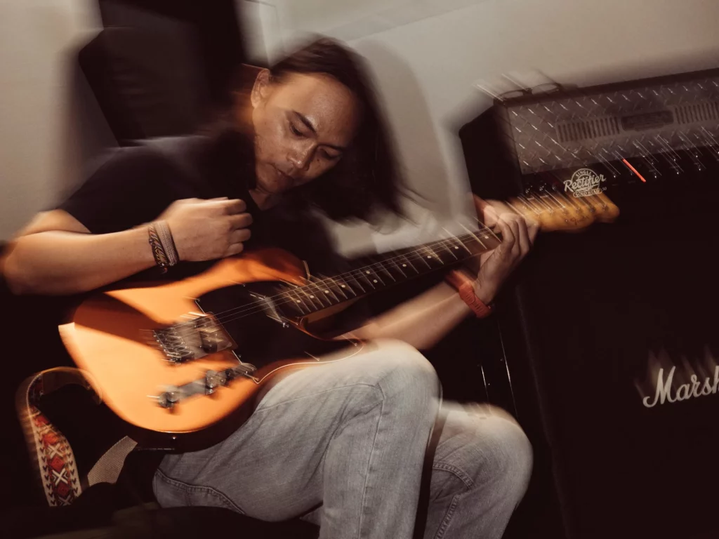 Resonansi Batuan Dan Darah Dalam Refleksi Audio Band The Logical