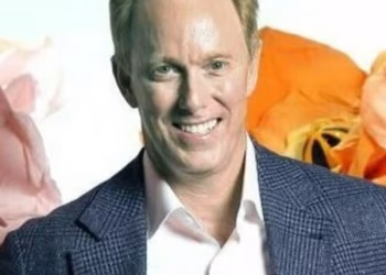 Roger Lynch Mundur Dari Jabatan Ceo Conde Nast Raksasa Media