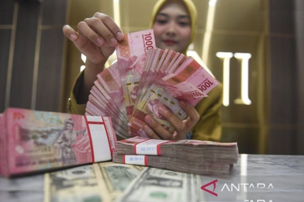 Rupiah Menguat Usai Potensi Kenaikan Suku Bunga The Fed Meredup