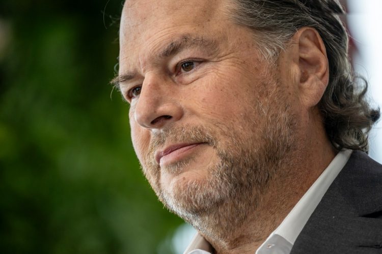 Salesforce Lanjutkan Aksi Korporasi Bernilai 375 Juta Dolar Demi Pinang