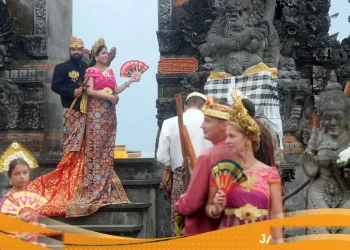 Senator Bali Sebut Budaya Tip Bikin Warga Lebih Antusias Melayani