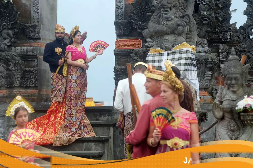 Senator Bali Sebut Budaya Tip Bikin Warga Lebih Antusias Melayani Turis Asing