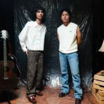 Sentuhan Emosional eńau dan Rony Parulian dalam Live Session Lagu Kamu dan Aku, Lelah
