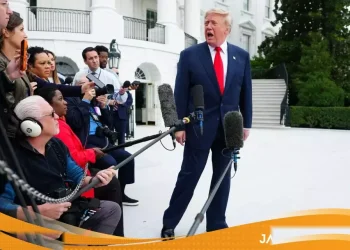 Serangan Rusia Tewaskan 16 Orang Zelensky Kecam Kesepakatan Solar Trump
