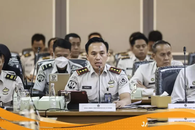 Skandal Fasilitas Mewah Lapas Cibinong Kalapas Dicopot Dan Dipecat Dari